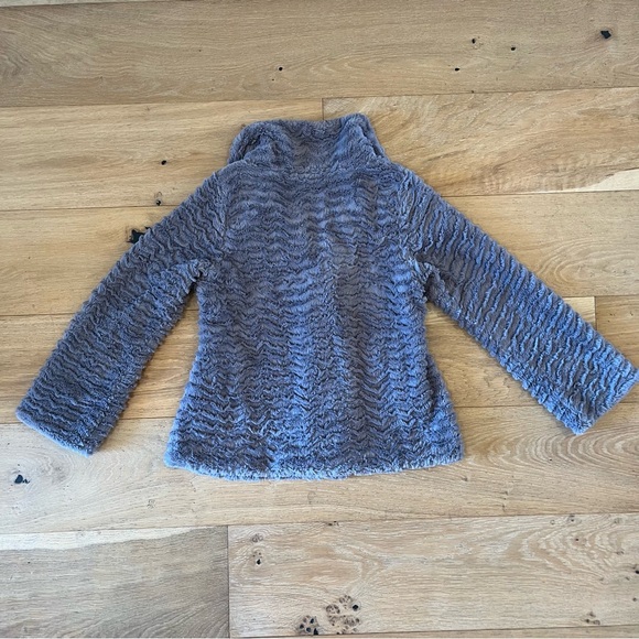 PATAGONIA Girls' Pelage Faux Fur Deep Pile Jacket girls large (12) - Picture 2 of 5